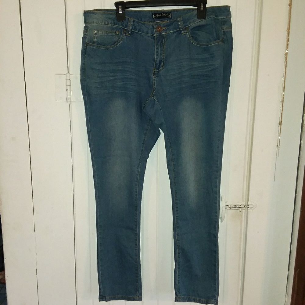 Jeans Colony